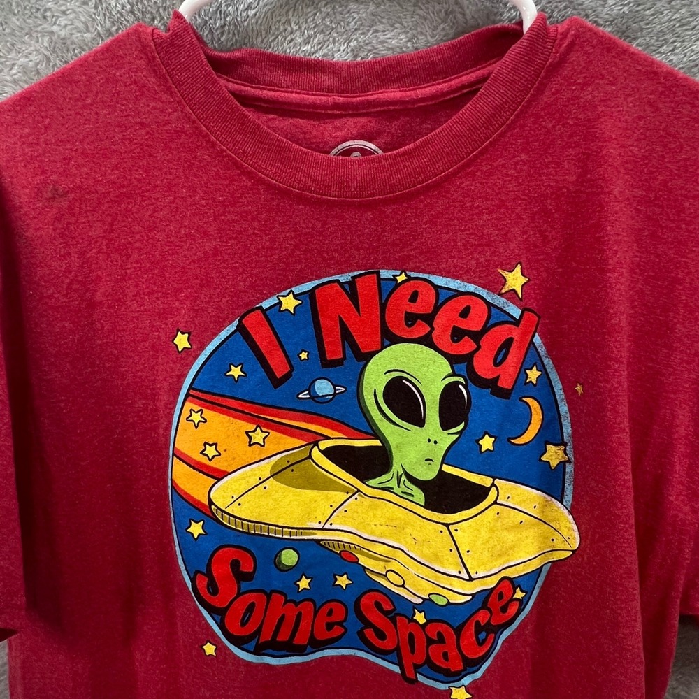 DOM‎ I Need Some Space Alien L UFO Graphic Retro Graphic Geek Pop Culture Indie